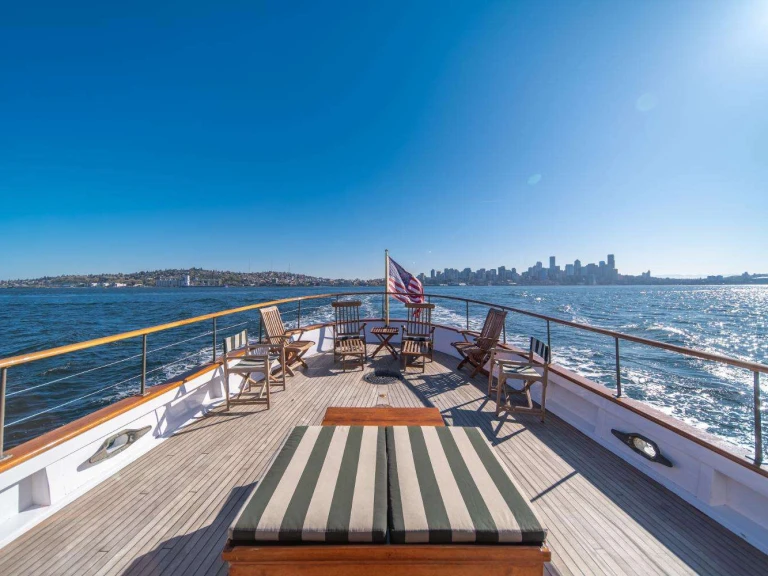 Boat rental Custom BLUE PETER in Seattle on Samboat