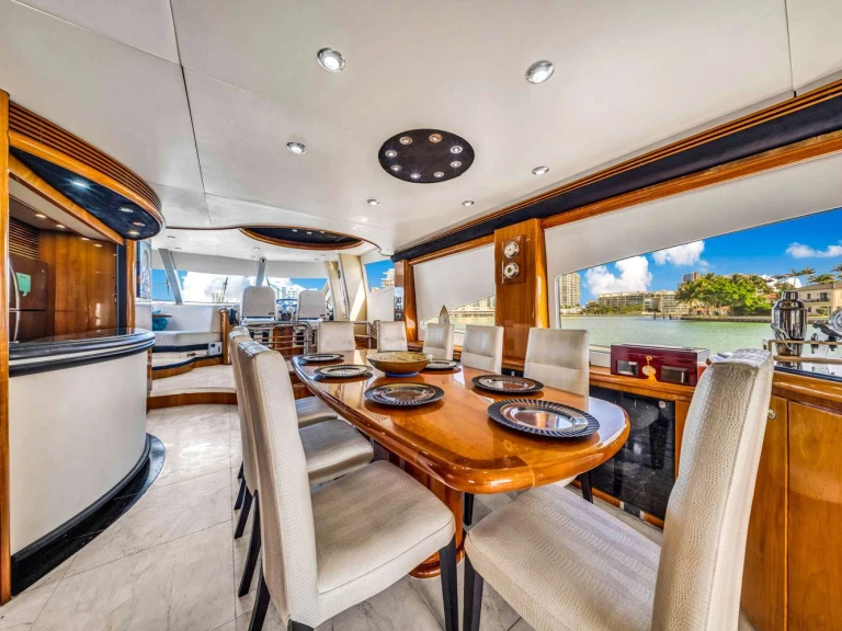 Luxury Yacht rental with or without captain Sunseeker Miami