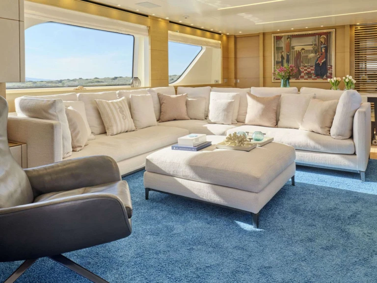 Bareboat Rental Luxury Yacht San Lorenzo with a boat licence