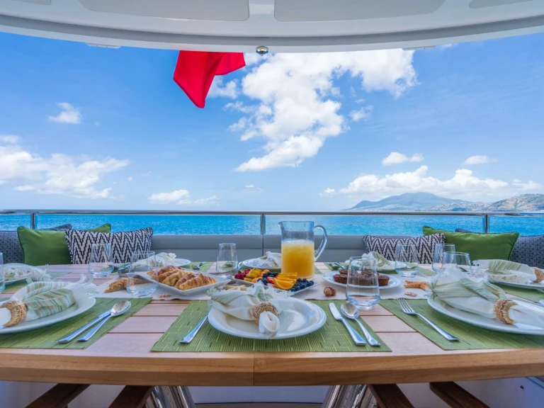 Luxury Yacht rental in Saint Kitts and Nevis - Sunseeker ACCIDENTAL SUCCESS II