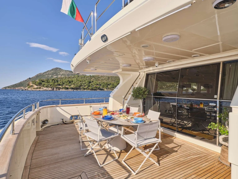 Luxury Yacht rental with or without captain Falcon Piraeus