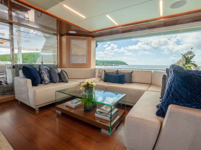 Bareboat Rental Luxury Yacht Ocean alexander with a boat licence