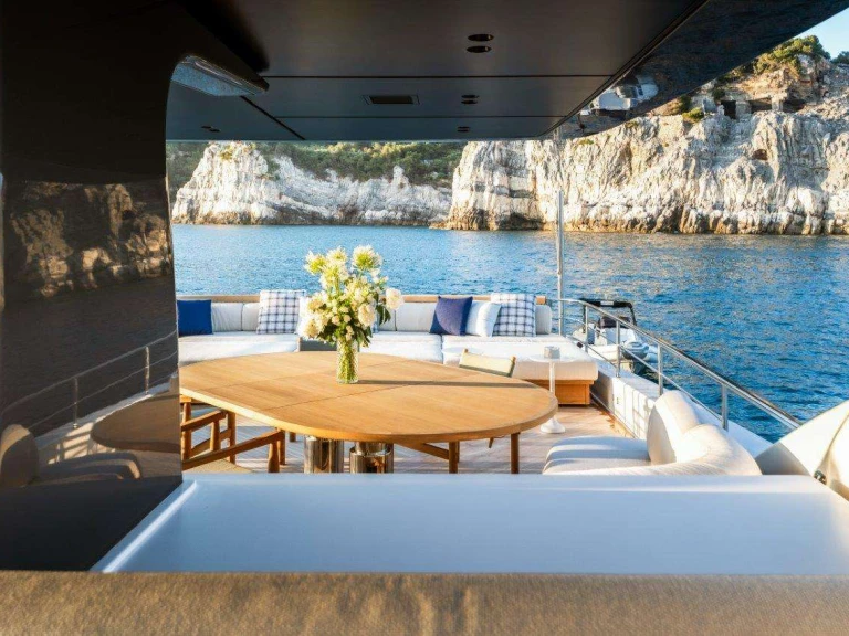 Boat rental San Lorenzo Akira in Croatia on Samboat