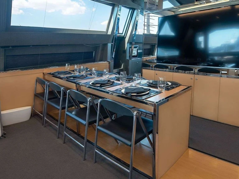 Luxury Yacht rental in Athens - Riva WHATEVER