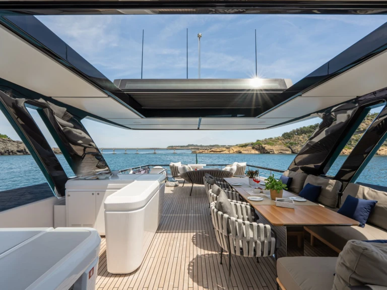 Luxury Yacht rental with or without captain Ferretti Castellammare di Stabia