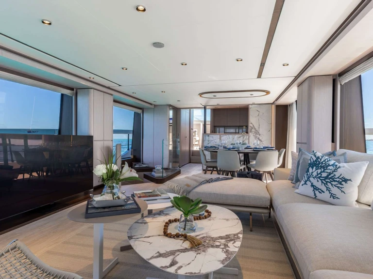Luxury Yacht rental with or without captain Ferretti Nassau