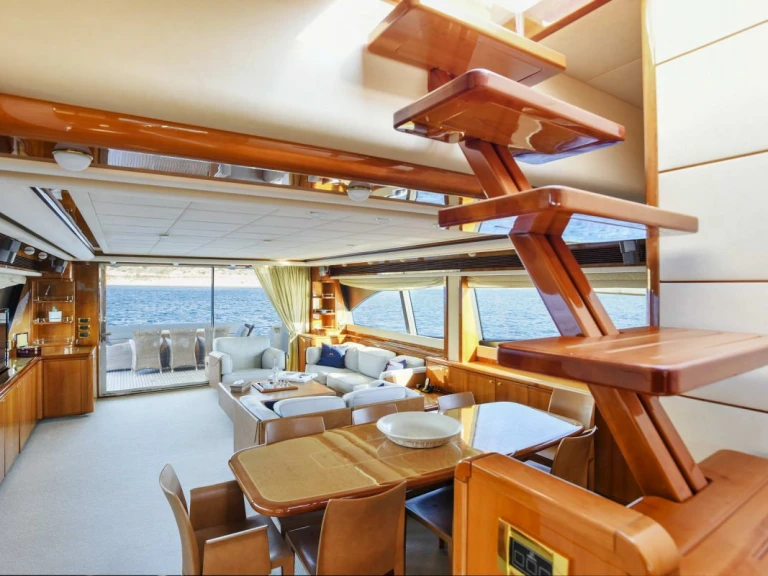 Ferretti DAY OFF in Piraeus on SamBoat