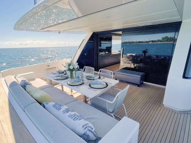 Luxury Yacht for rent Fort Lauderdale at the best price