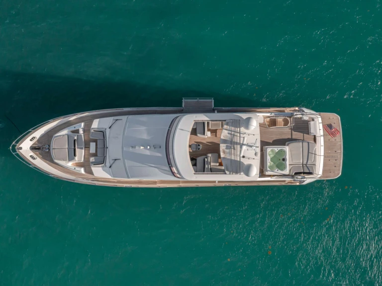 Bareboat Rental Luxury Yacht Princess, UK with a boat licence