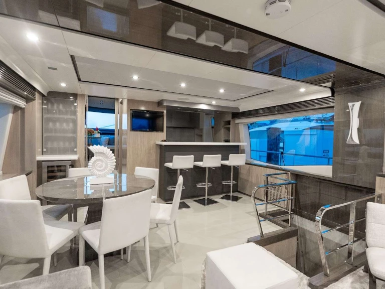 Boat rental Azimut Satisfaction in Bahamas on Samboat