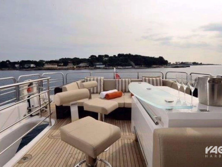 Boat rental Sunseeker Splashed Out in State of Florida on Samboat