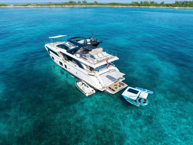 Luxury Yacht for rent Bahamas at the best price