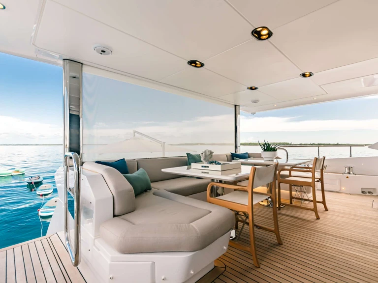 Azimut MAREA LA NAUTICA  in Bahamas on SamBoat