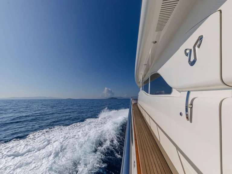 Luxury Yacht rental in Athens - Leopard DREAM