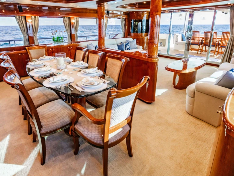 Boat rental Johnson SOUTHERN BELLE in British Virgin Islands (BVI) on Samboat
