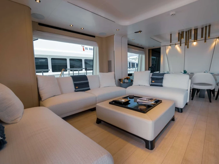 Luxury Yacht rental in Montauk - Azimut SEA OWL