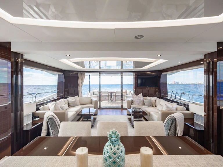 Luxury Yacht for rent Boston at the best price