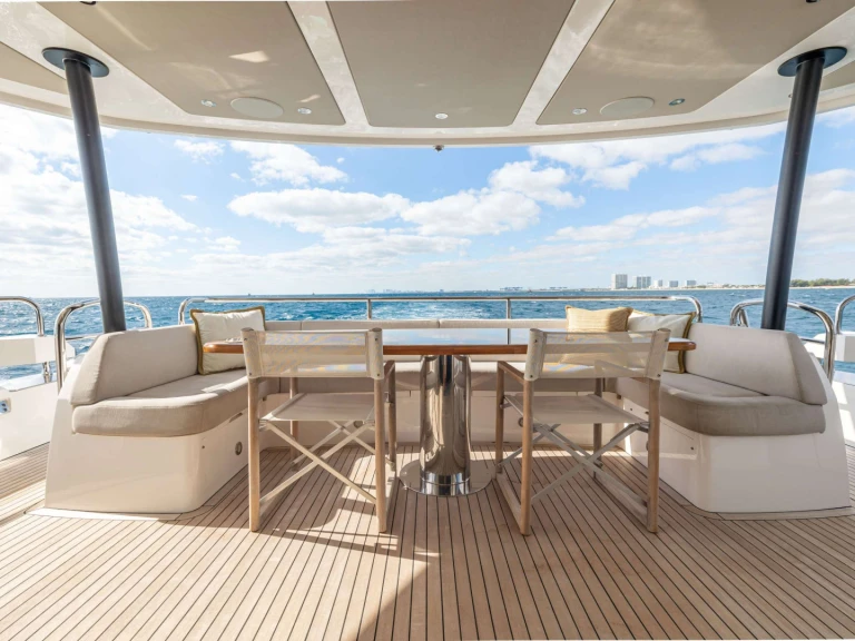 Sunseeker GOLDEN OURS charter bareboat or captained in  Boston