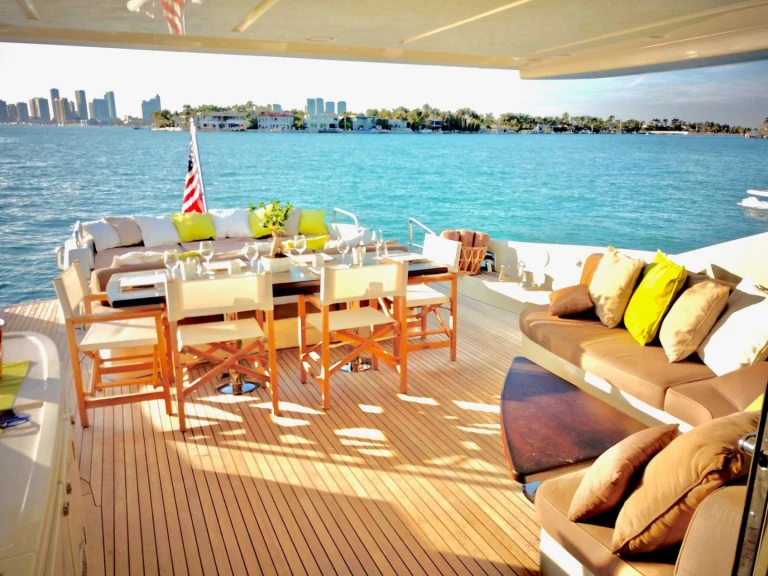 Yacht charter Miami Beach cheap Panthera