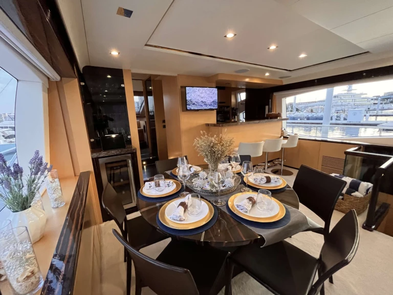 Bareboat Rental Luxury Yacht Azimut with a boat licence