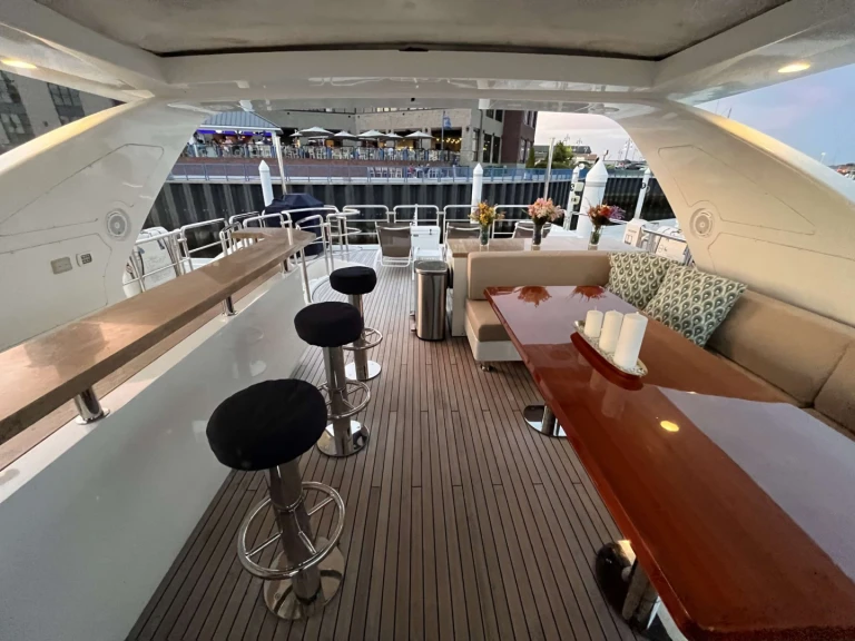 Luxury Yacht for rent Miami at the best price