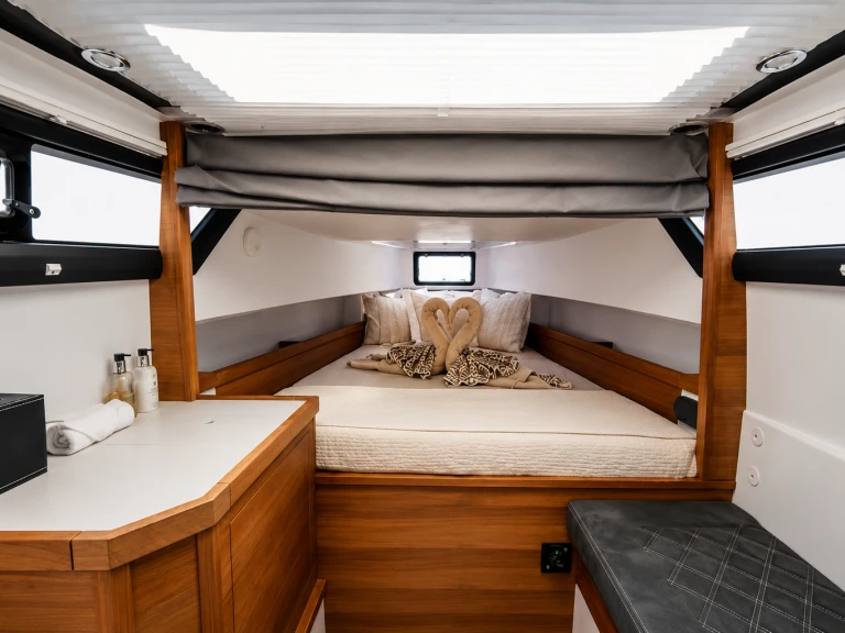 Bareboat Rental Motorboat Axopar with a boat licence