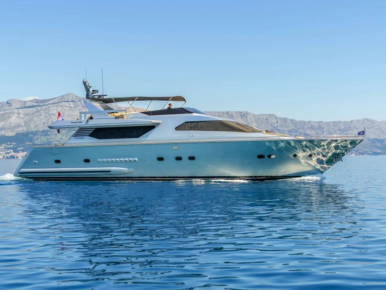 Bareboat Rental Luxury Yacht italversil with a boat licence