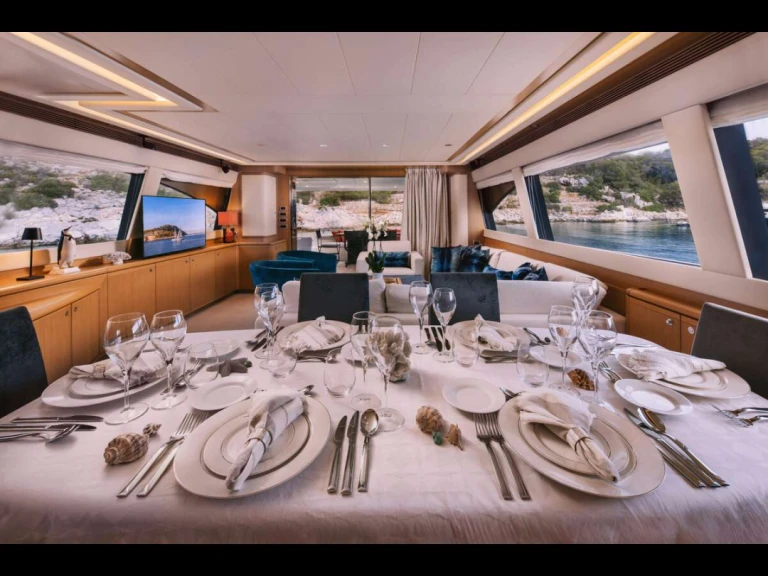 Luxury Yacht for rent Athens at the best price
