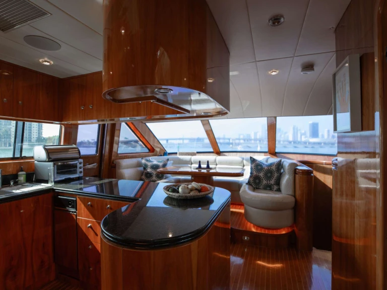 Bareboat Rental Luxury Yacht Horizon with a boat licence