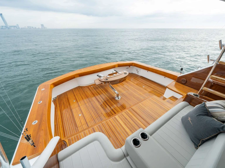 Luxury Yacht rental in Costa Rica - Viking Yachts BOUJIE