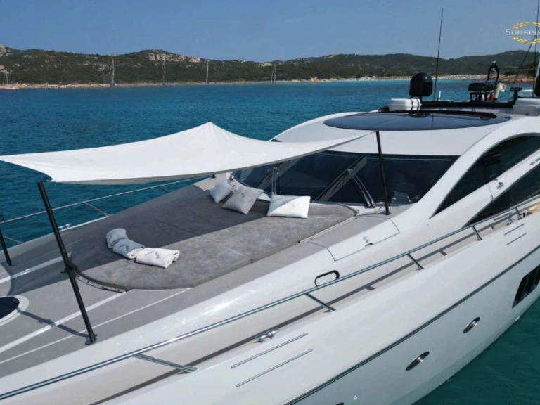 Sunseeker Light Blue in Poltu Quatu on SamBoat