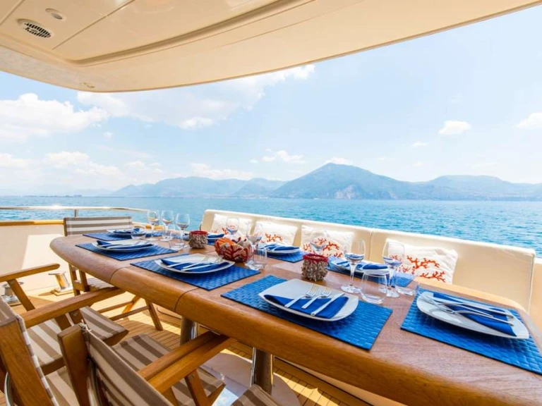 Luxury Yacht for rent Sorrento at the best price
