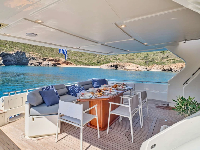 Luxury Yacht rental in Lávrio - Ferretti APEΙRON BLUE