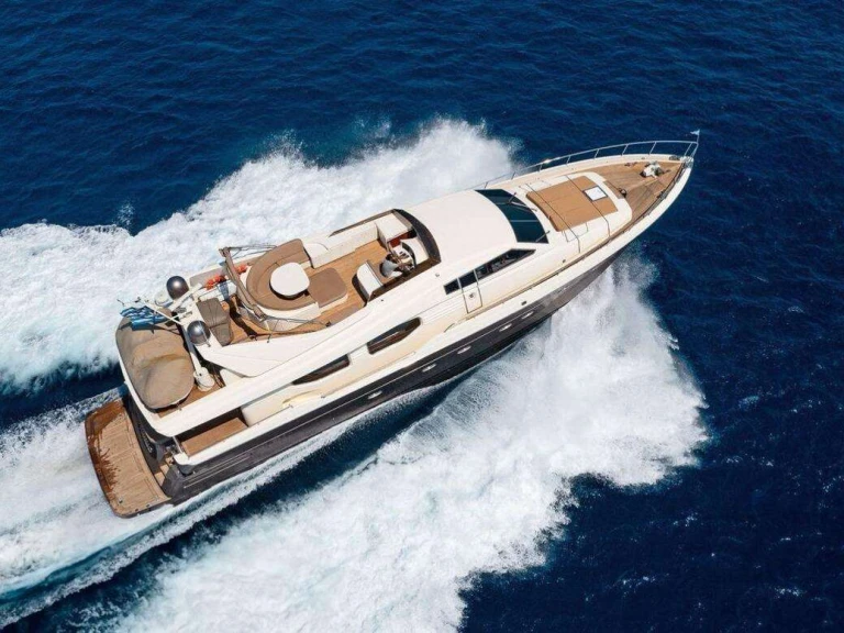 Luxury Yacht for rent Athens at the best price