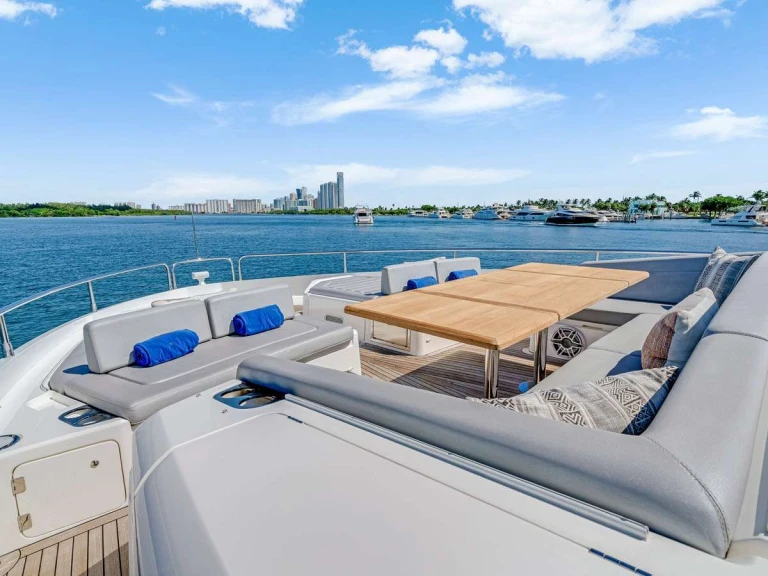 Luxury Yacht for rent Fort Lauderdale at the best price