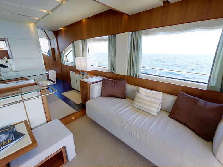 Yacht charter Athens cheap QUESTA e VITA