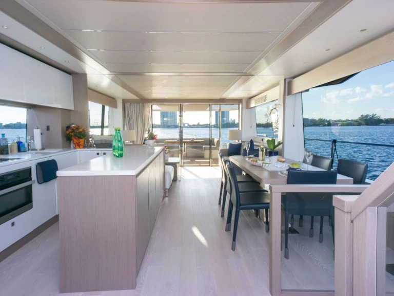 Luxury Yacht rental with or without captain Sunseeker Miami