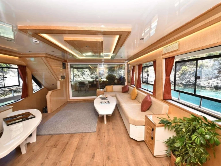 Luxury Yacht rental in Greece - Custom Compass