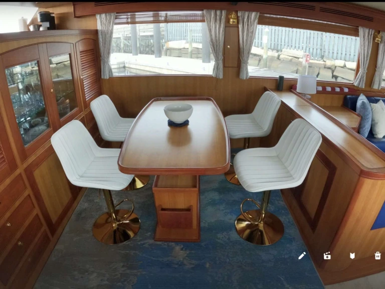 Yacht charter Newport cheap What's Next