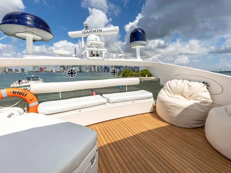 Luxury Yacht rental with or without captain Sunseeker Miami