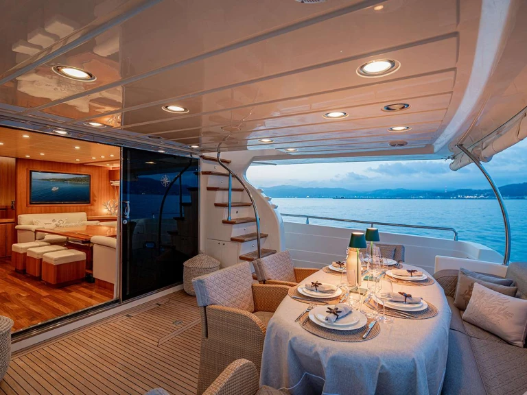 Luxury Yacht rental in Cannigione - Posillipo Rock Moon