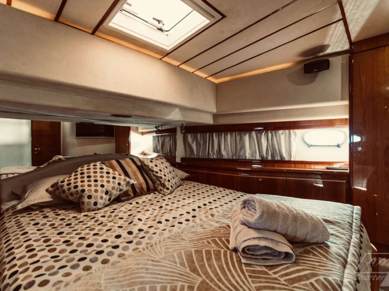 Rent a Ferretti Angelica Riposto