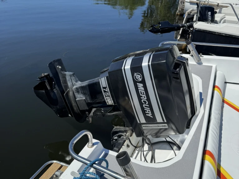 Bareboat Rental Motorboat Sbpem with a boat licence