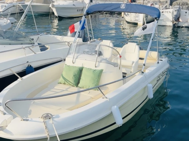 Rent a Jeanneau Cap Camarat 515 Style Mandelieu-la-Napoule