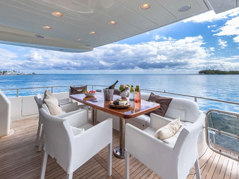 Boat rental Azimut Salt Shaker in Miami on Samboat