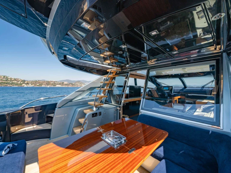 Luxury Yacht rental with or without captain Riva Castelsardo