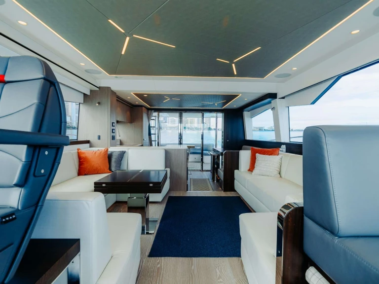 Sunseeker Earl Grey in Chicago on SamBoat