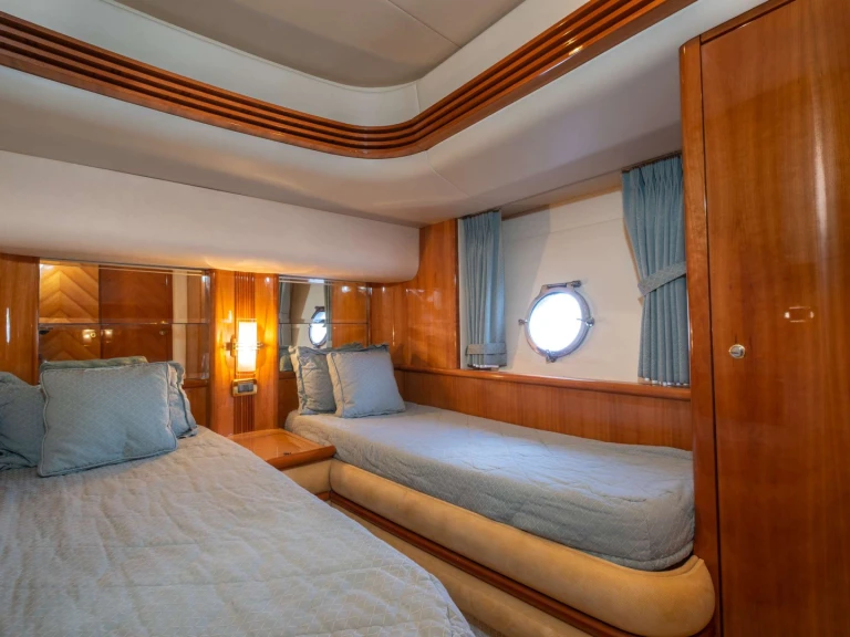 Boat rental Azimut Victoria in British Virgin Islands (BVI) on Samboat