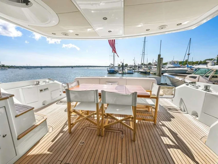 Luxury Yacht for rent Port Washington at the best price
