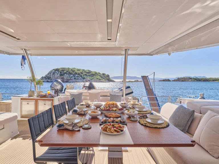 Fountaine Pajot MAJESTY OF GREECE charter bareboat or captained in  Néa Péramos